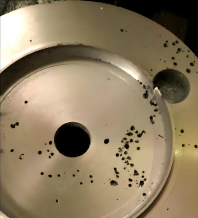 Nā hiʻohiʻona a me nā kumu hoʻohālike o nā paila subcutaneous i loko o nā wahi i kapaʻia i nā'āpanaʻulaʻula