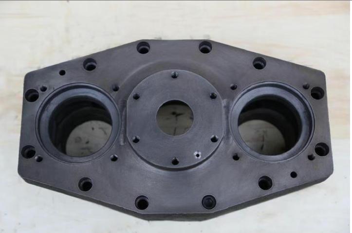 Hoʻomaʻemaʻe i ka wela wela o ka hao o Ductic a me ka kānalua i ka ikaika a me ka paʻakikī o ka ikaika a me ka paʻakikī o nā hale kūʻai.